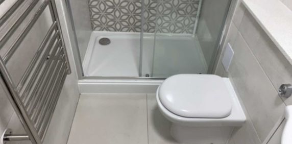 Price £1,200 pcm - Available 13/04/2026 - Unfurnished - Photo 2