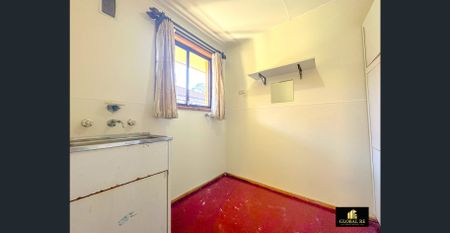 Solid 4-Bedroom House In The Heart Of St Johns Park - Photo 2