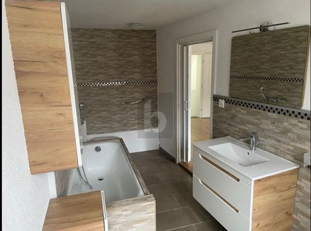 EXKLUSIV UND FRISCH SANIERT - Foto 4