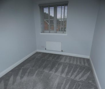 2 bedroom semi-detached house to rent - Photo 5