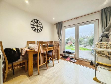 4 bedroom semi-detached house to rent - Photo 2