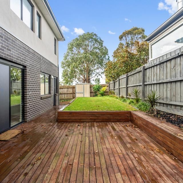 Light, Bright, and Beautiful Townhouse Living - Photo 1