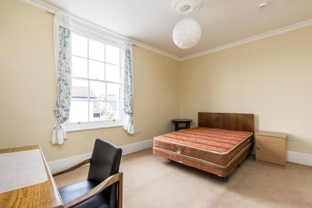 5 bedroom terraced house to rent - Photo 2