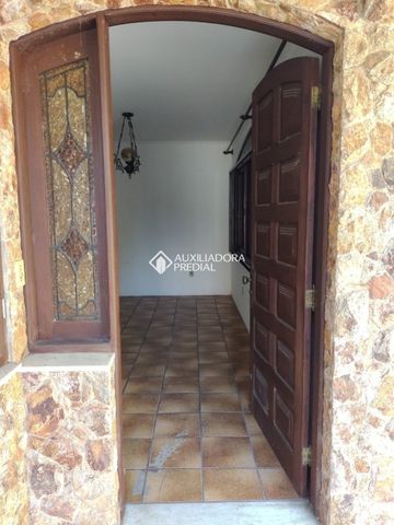 Casa com 3 quartos e 285m² para alugar em Sarandi, Porto Alegre. - Photo 5