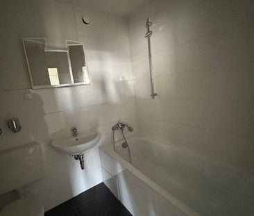 Gerade Renoviert! Schöne Wohnung mit Balkon und neuem Bad - Photo 3
