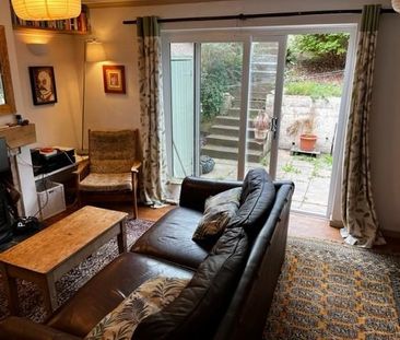 Queensdown Gardens, Knowle - Photo 1