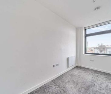 London Road, Staines-upon-thames, TW18 - Photo 3