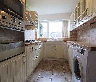 Dinglewell, Gloucester - Photo 4