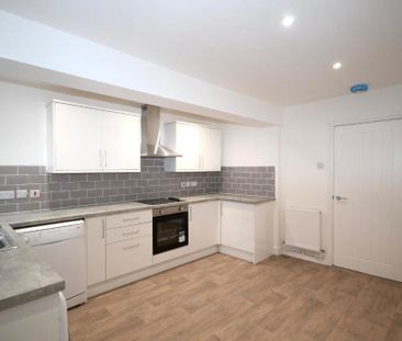 3 bedroom terraced house to rent - Photo 2