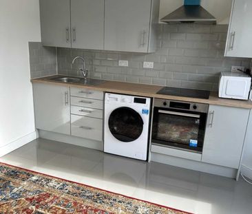 Price £1,250 pcm - Available 12/05/2025 - Furnished - Photo 6