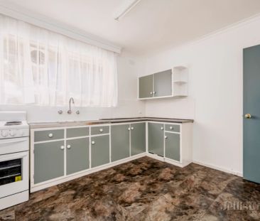 2 Bed, 1 Bath - Photo 6