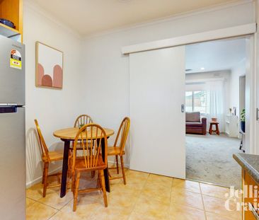 Oversized Beauty in prime location. - Photo 4