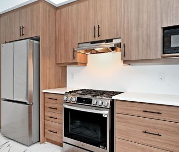 For Lease - 689 Mike Street, Innisfil, Ontario - Photo 5