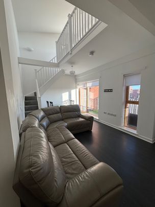 2 Bed Penthouse, Eglinton Court, G5 - Photo 1