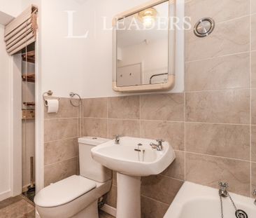 2 bedroom flat to rent Trinity Green - Photo 5