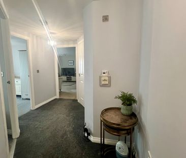 2 Bed Flat, Murray Avenue, LS10 - Photo 6