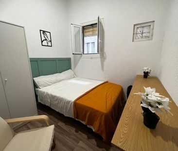 Calle de Salitre, Madrid, Community of Madrid 28012 - Photo 4