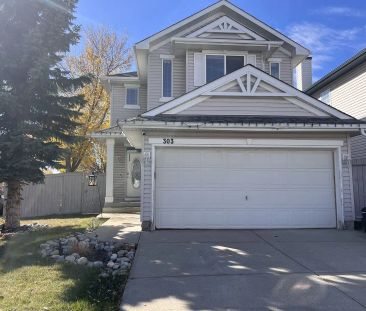 Beautiful and Cozy House for Rent in Millrise with new renovated Upper Floor! — 3 Bedrooms House - Photo 1