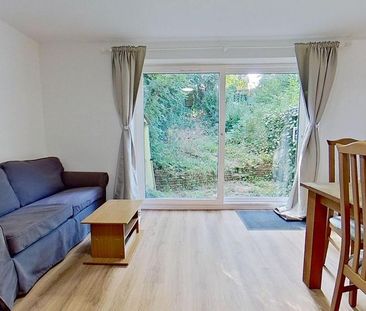 4 bedroom terraced house to rent - Photo 3