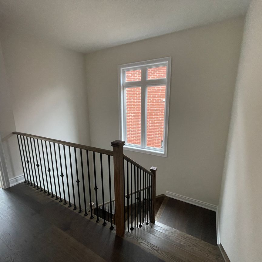 For Lease - 3453 Mosley Gate, Oakville, Ontario - Photo 1