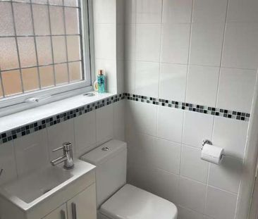 Ramsay Gardens, Romford, RM3 - Photo 5