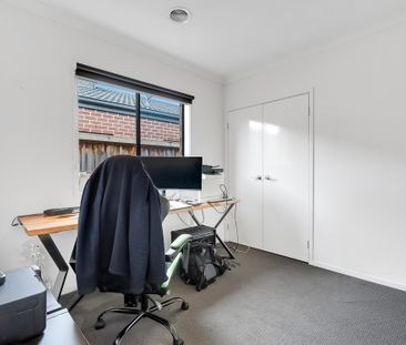 8 Egerton Street, Officer VIC 3809 - House For Rent | Domain - Photo 4