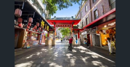 Stylish Apartment in the Heart of Sydney's Vibrant Chinatown Precinct - Photo 3