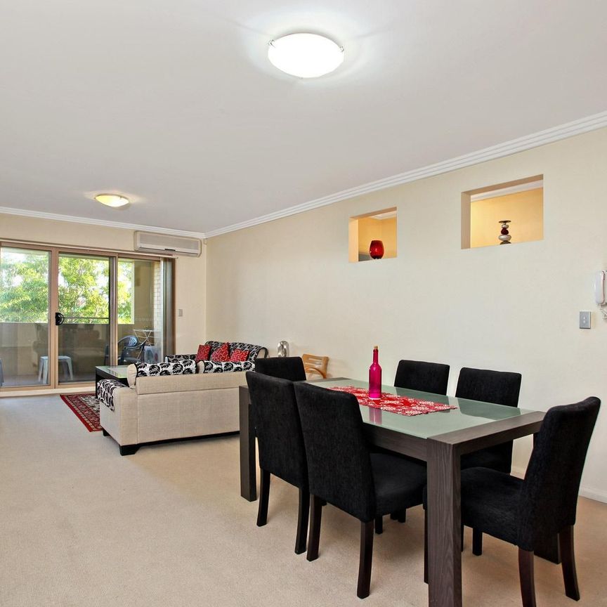 WALKING DISTANCE TO CASTLE TOWERS AND TRANSPORT - Photo 1