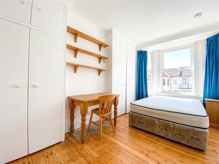 6 bedroom terraced house to rent - Photo 4