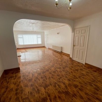 Moorcroft Road, L18 - Photo 1