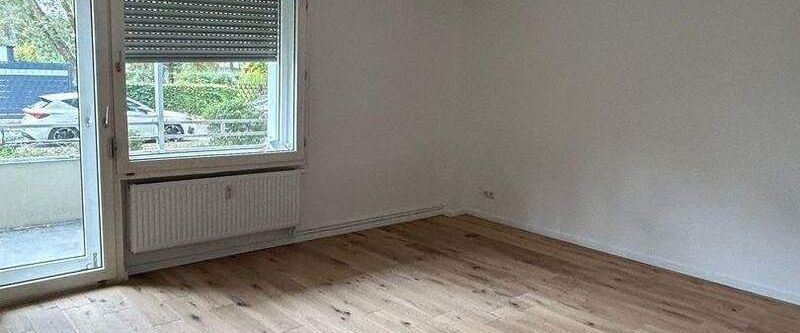 +FRISCH RENOVIERT+ 2-Raum Wohnung im Erdgeschoss - Photo 1