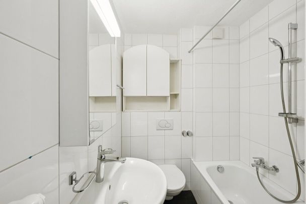 APPARTEMENT CONFORTABLE À L’EMPLACEMENT CENTRAL - Photo 1