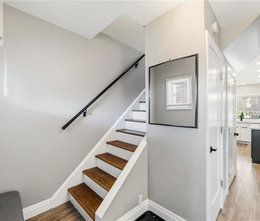 138 CAMERON Avenue N, Hamilton, Ontario, L8H4Z3 - Photo 1