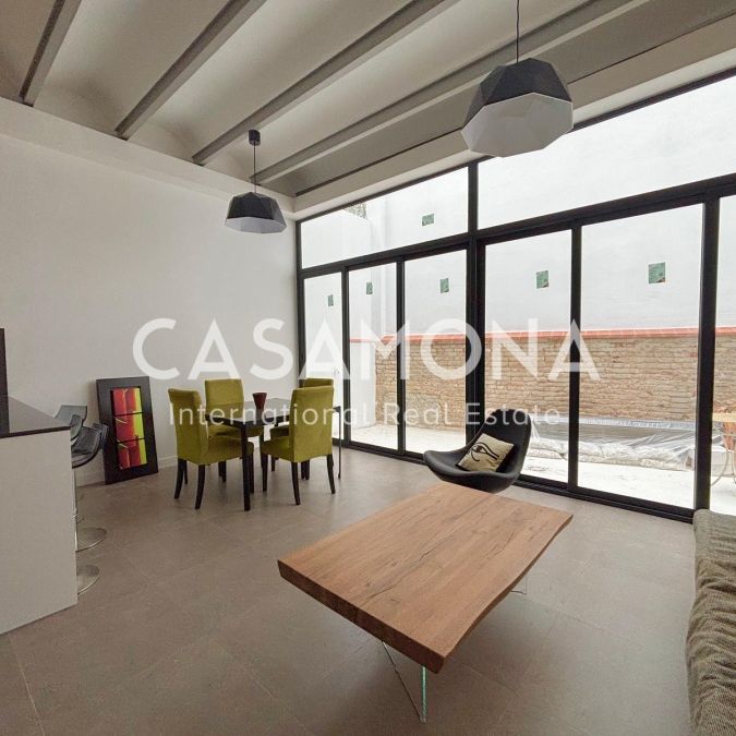 Spacious and modern 3-Bedroom Duplex with Terrace, Garage & Cozy Patios in El Clot - Photo 1