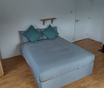 Room in a Shared Flat, London, N4 - Photo 3