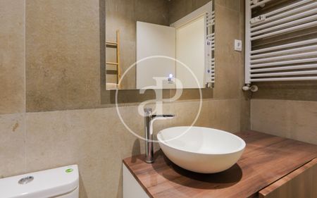 Flat for rent in calle Ibiza. - Photo 2