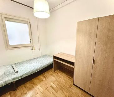 Carrer de Sardenya, Barcelona, Catalonia 08013 - Photo 2