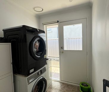 7 Dorman Court, Mill Park, Vic 3082 - Photo 4