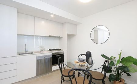 Level 13 - One Bedroom Apartment - MARQ EAST - Photo 2