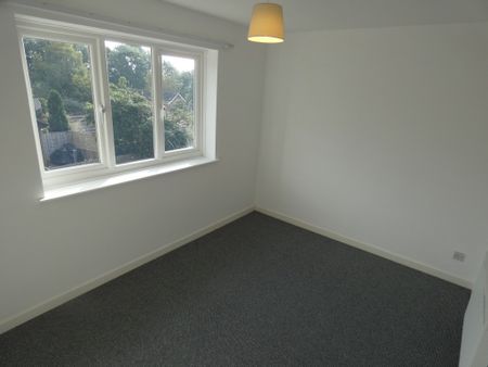 2 bed Semi-Detached - To Let - Photo 3