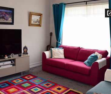 Room to rent in 4-bedroom house in Balgriffin, Dublin - Photo 2
