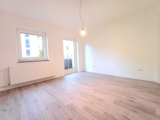 Kernsaniert! 3-Zimmer-Wohnung mit Balkon - Photo 1