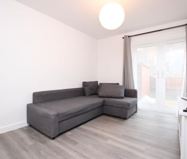 Room in a Shared House, Golledge Crescent, BS34 - Photo 1