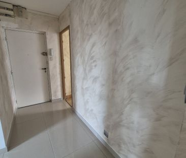 Location Appartement 3 pièces 67m² MAUBEUGE 59600 - Photo 5