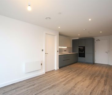 The Railings, Middlewood Locks - Photo 5