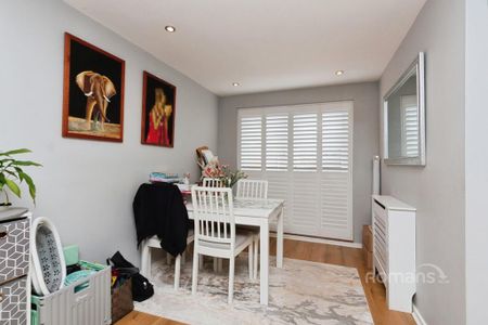 3 bedroom semi-detached house to rent - Photo 2