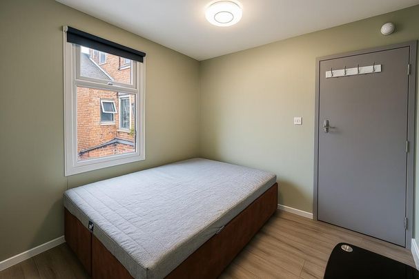 1 bedroom in a house share to rent - Photo 1