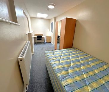 3 Bed Terraced House, Stokes Croft, BS1 - Photo 5