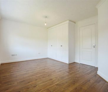 3 bedroom detached house to rent - Photo 3