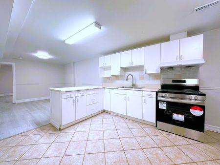 For Lease - 130 Kingslake Road Unit# Basement, Toronto, Ontario - Photo 2